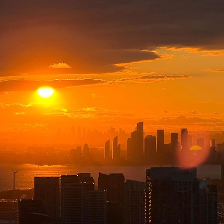 Presidential Suite Heart Of Downtown With Stunning View 토론토 외부 사진
